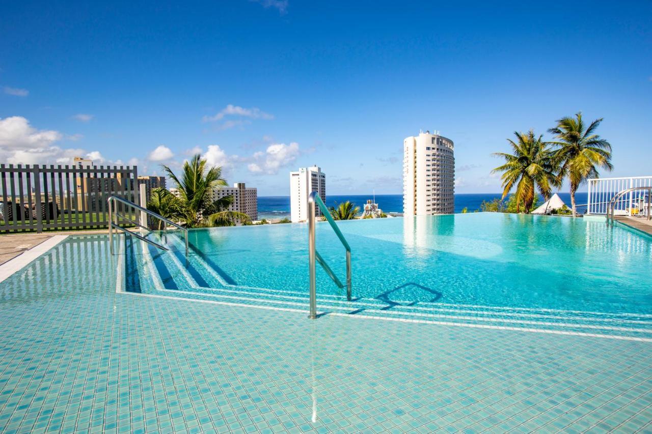 טומון The Bayview Hotel Guam מראה חיצוני תמונה