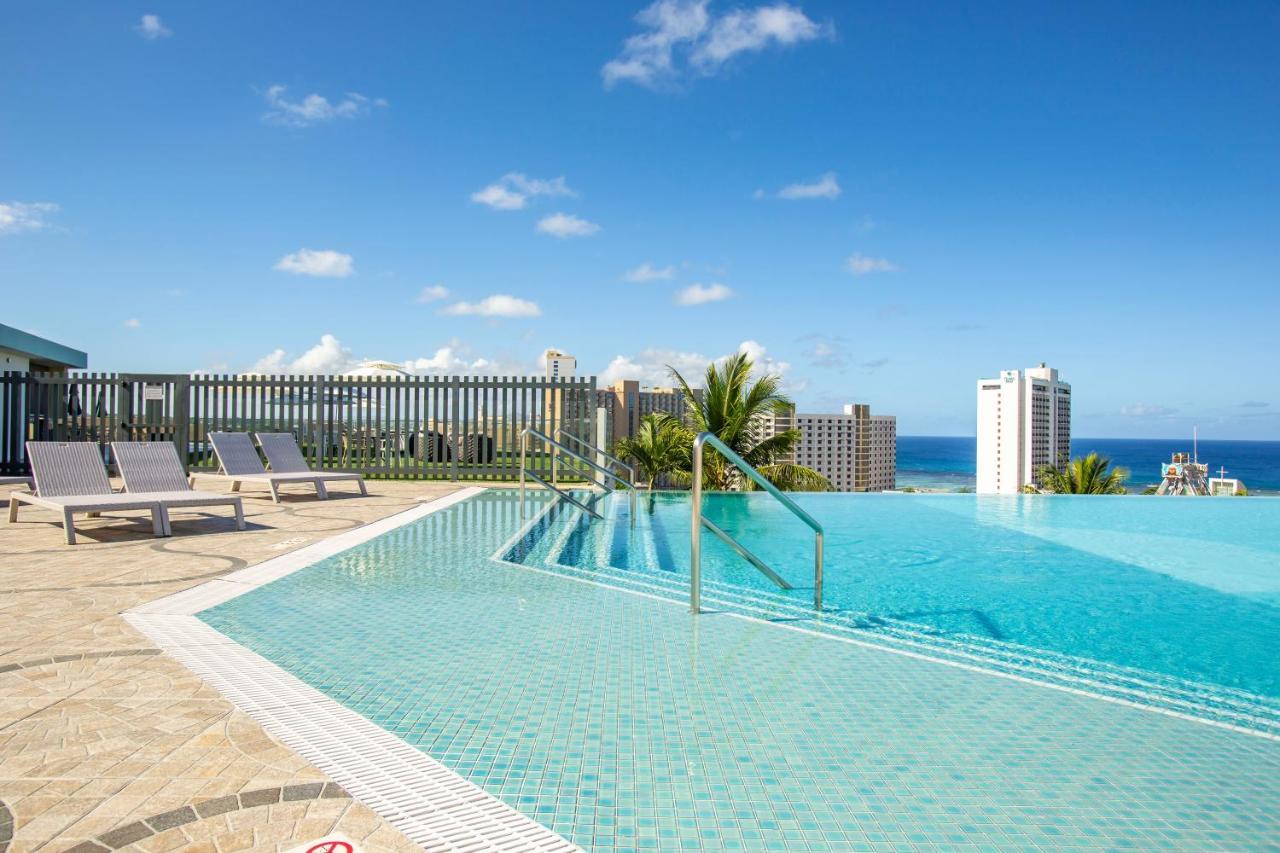 טומון The Bayview Hotel Guam מראה חיצוני תמונה