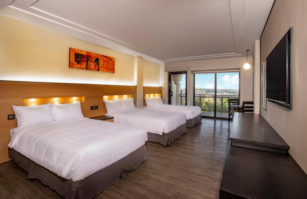 טומון The Bayview Hotel Guam מראה חיצוני תמונה