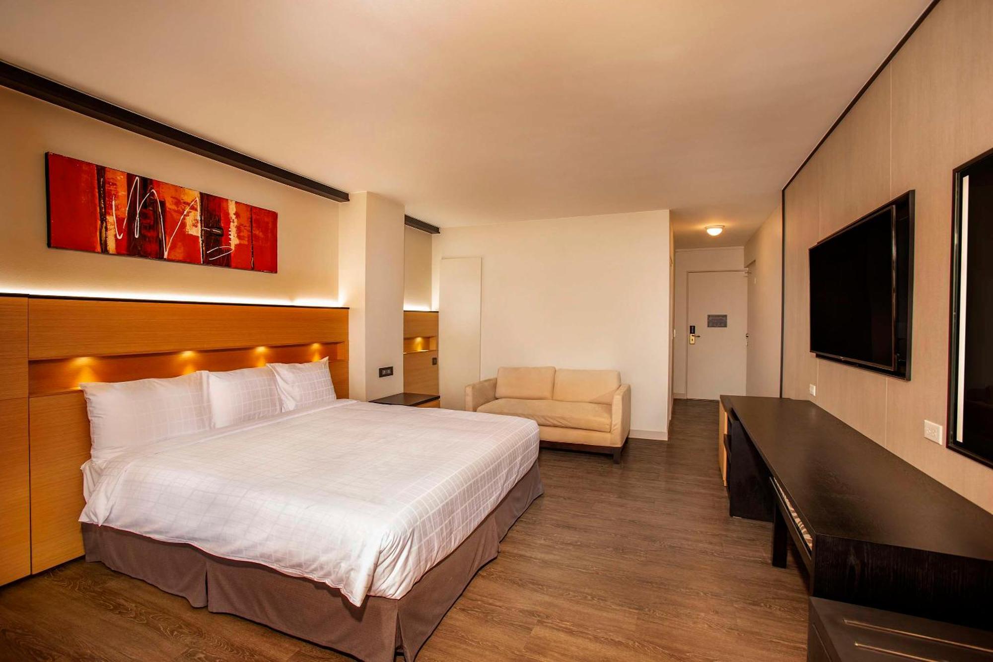 טומון The Bayview Hotel Guam מראה חיצוני תמונה