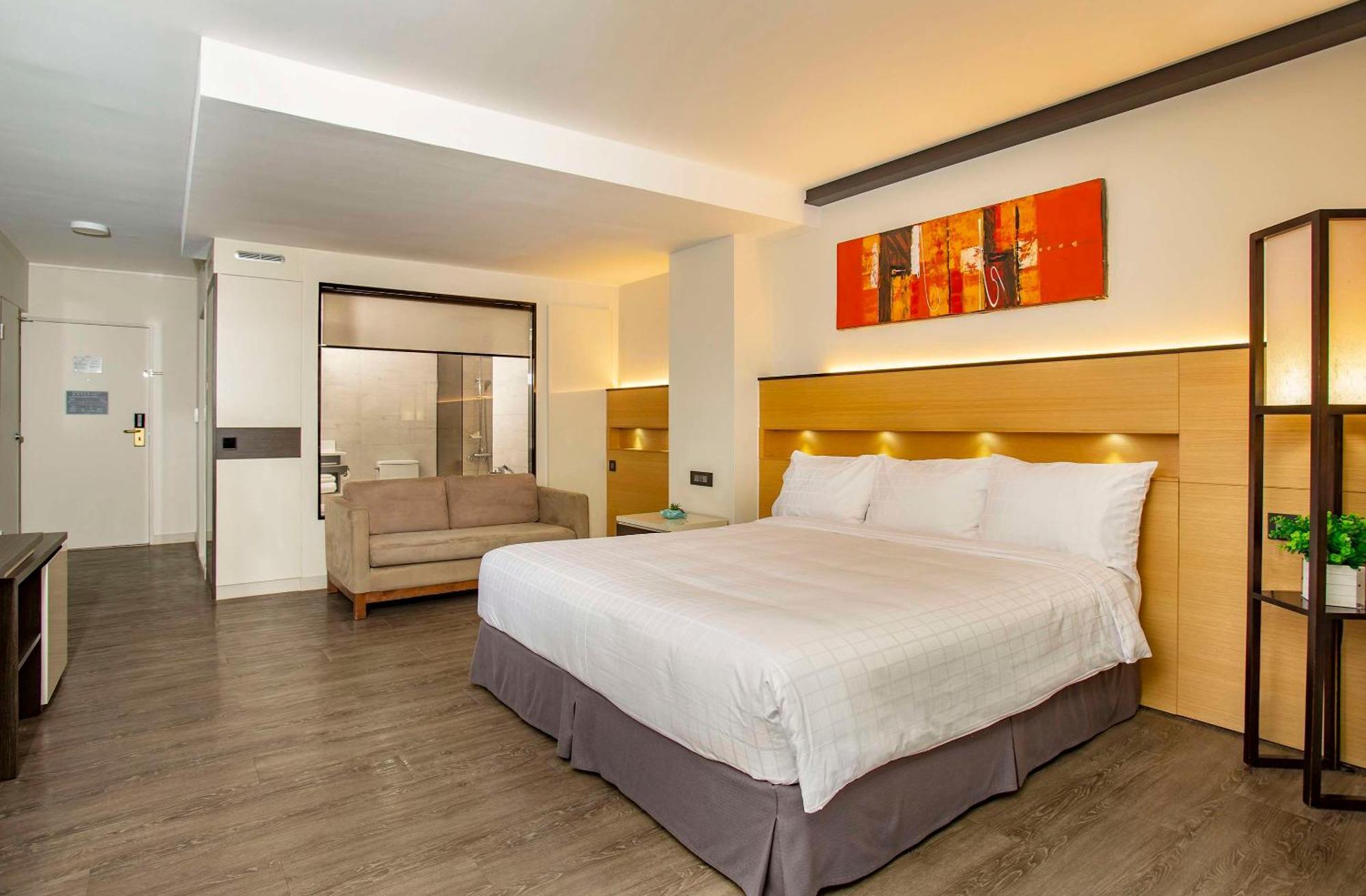 טומון The Bayview Hotel Guam מראה חיצוני תמונה