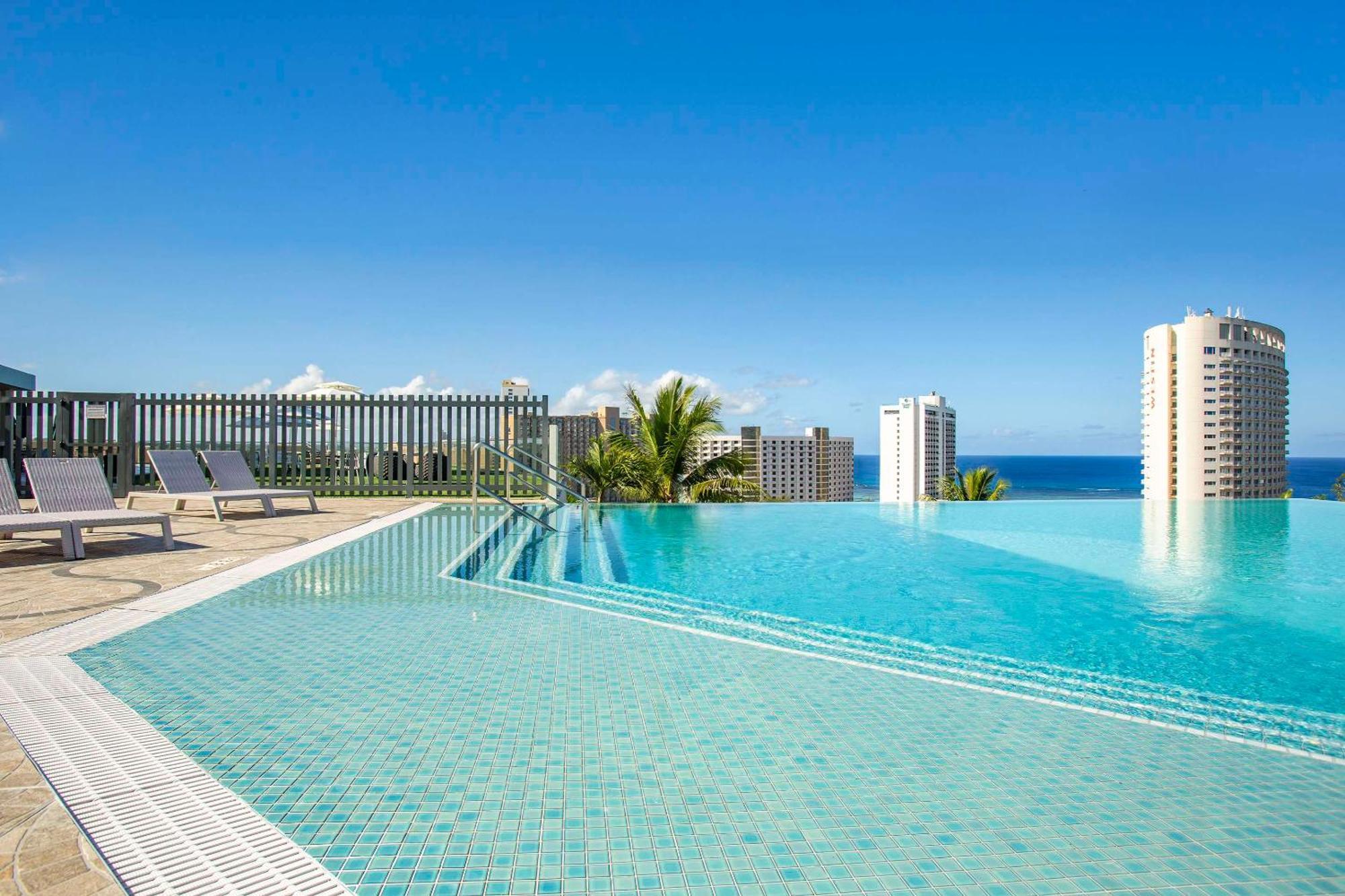 טומון The Bayview Hotel Guam מראה חיצוני תמונה