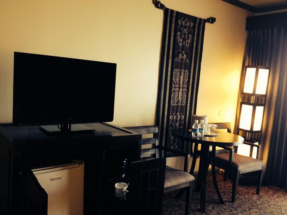 טומון The Bayview Hotel Guam מראה חיצוני תמונה