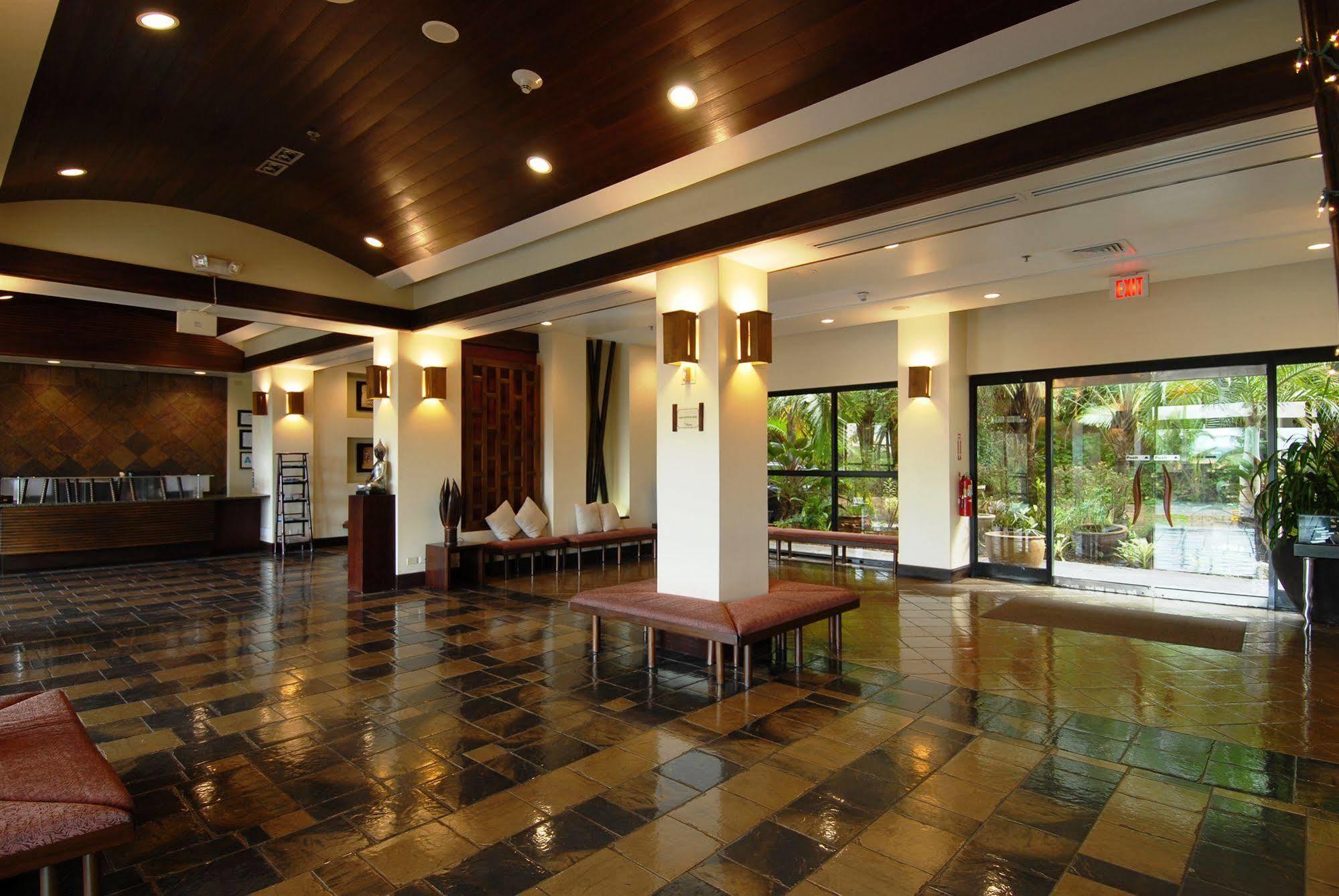טומון The Bayview Hotel Guam מראה חיצוני תמונה